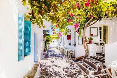 Fototapete Schöne Straße auf Paros Island, Griechenland