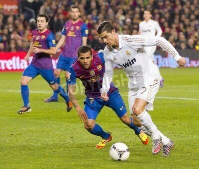 Fototapete CR7 gegen Dani Alves