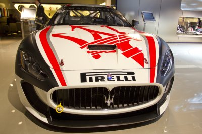 Fototapete Maserati im Salon