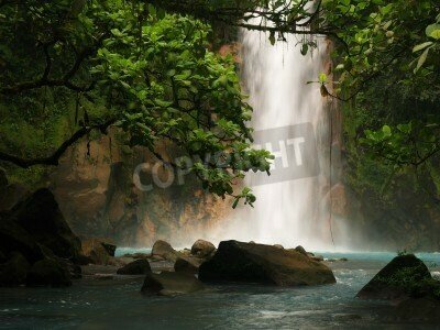 Fototapete Wasserfall im märchenhaften Dschungel