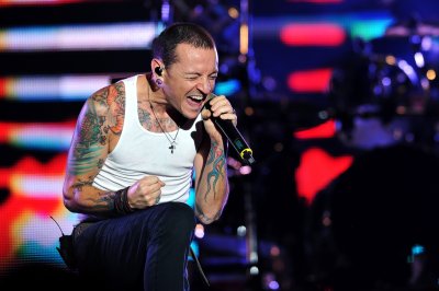 Fototapete Chester Bennington von Linkin Park während eines Konzerts