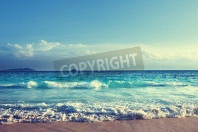 Fototapete Wellen am Strand auf den Seychellen