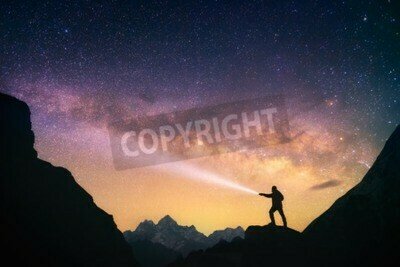 Fototapete Milchstraße über Wald